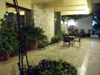 Neda Hotel Hotel di 
