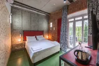 Bronzoviy Kaban Avtorskiy Hotel - 2-Star