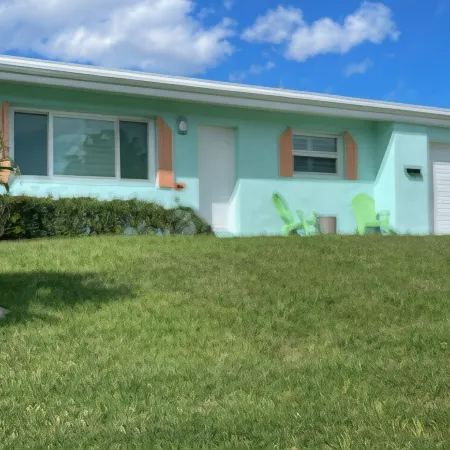 GORGEOUS PET FRIENDLY VACATION HOME!