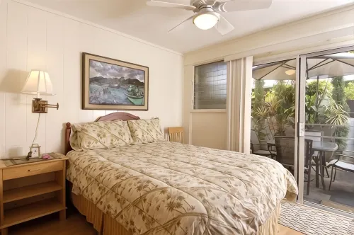 Tradewind Bungalow, in Kailua on Oahu - Kitchens