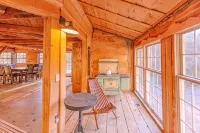 Incredible Smoky Mtn Lodge w/ Hot Tub Trails & Creek - 산장