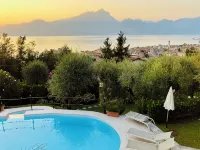 Cozy apartment surrounded by nature with a beautiful lake view. - 3-Star