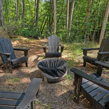 Creek & Cozy-Charming 2BR Creekside Cabin in Ellijay- AC, Fire Pit, Nature