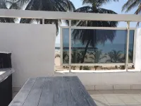 Rare in Saly! Seafront detached villa - 1st line, under the coconut trees.