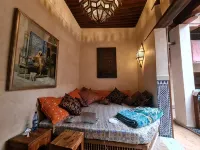 Traditional house in the heart of the old town of Fes - Bungalows