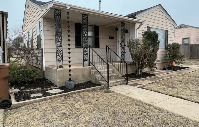 NEWLY RENOVATED HOME with high speed WiFi, gourmet kitchen, outdoor grilling.