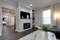 Aesthetic 3BD Home, Downtown, FSU, Games & Yard - 4-Star