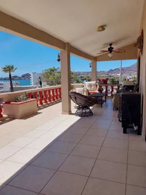 Romantic Villa Beach House - โฮมสเตย์