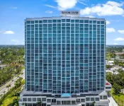 Luxury in the sky - Condos