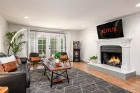 CLOSE to Disney Cozy 4BR Entertainer + Arcade