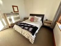 Dog-friendly Home in Waterloo - 3-نجوم