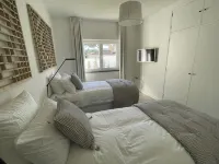 Relax pool and garden house near beach - Villaer
