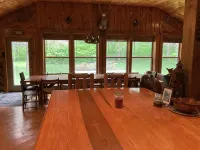 Adirondack Mountain Lodge Hotels in Greig
