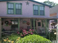 Spacious Home - 1500 ft from Beach & Circuit Ave