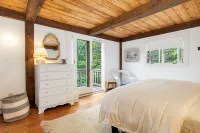 Spacious Home on the Loop in Chatham