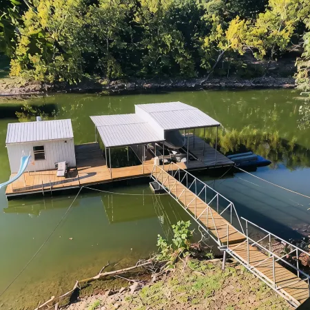 All Decked Out! Grand Lake waterfront, boat dock and views. Drowning Creek.