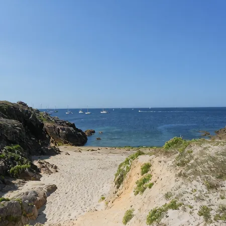 Nice sea view, south facing, Wifi, Parking, 50 m from beach & Thalasso