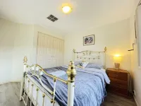 6 Bedroom House @ Gungahlin Town Center - บังกะโล
