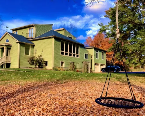 Luxury School House Retreat With Pool & Sauna - 1HR from NYC Hotels in Wawayanda