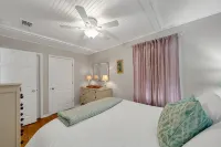 Private Pool! 3 Blks to Beach Access! West Destin, Next to the Henderson!