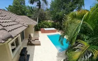 2 Bed 2 Bath Villa with Jacuzzi, High Speed Wi-Fi - Villa