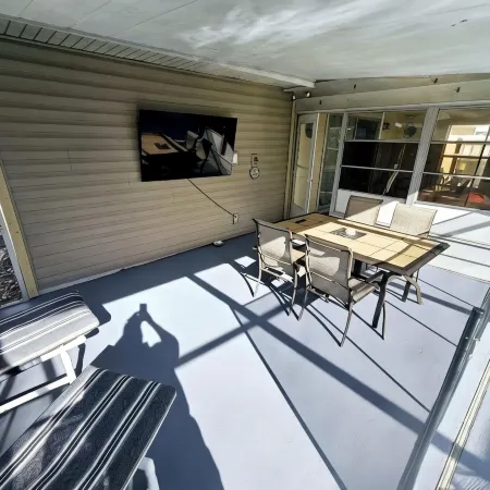 2Br 2BA Family & Pet Friendly Retreat Minutes from Weeki Wachee
