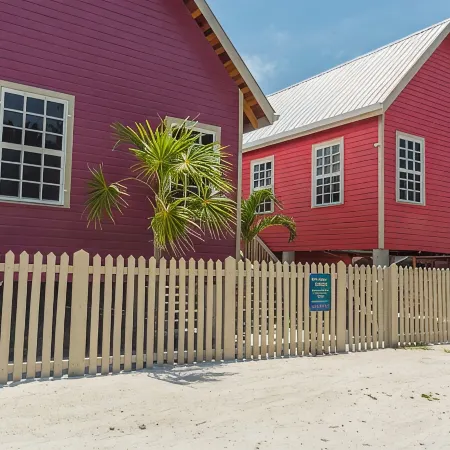 Reef Cottage With A Pool
