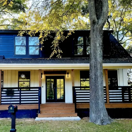 Epic Retreat at Mystic Falls-5 bd 3.5 BA-1 Mile from the Square & Clocktower