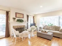 Bright Garden Guest Suite in Los Gatos, Heart of Silicon Valley Hotels in Los Gatos