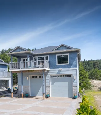 Salt Lyfe 2 Br Sleeps 6+2 CH 2 Min Walk to Beach - Beach