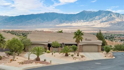 Luxury, 4+ Bedroom, 4 Bath Home on Golf Course with the Best View in Mesquite! - 4-Star