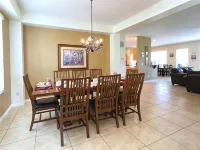 Beautiful villa, 7 bedroom, 6 bath home with private pool and game room. - petit déjeuner