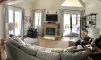 Stunning Ski-in Ski-out Saddle Ridge End Unit in Big Sky/Moonlight