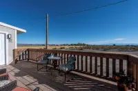 Secluded Western Retreat 3-bedroom house with EV Charger. Close to Death Valley - 3성급
