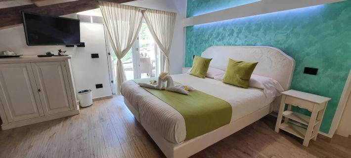 Duomo Attic (Rooms) Отели в г. Равелло