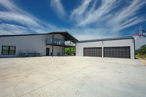 Xenia Creek Barndo l hot tub l pool l Valley Mills, Clifton, Waco, Gatesville