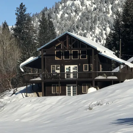 2 Bedroom with loft and game room