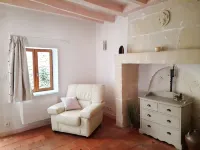 Renovated house in pretty Touraine village Hôtels à : Saché