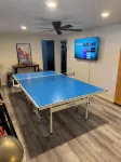 The Hillside Ranch: Relaxing Modern 4bd 2ba Oasis - Family