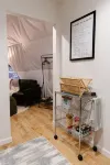 “Climber's Den” Rare Cliffside Stay w/ HotTub RRG