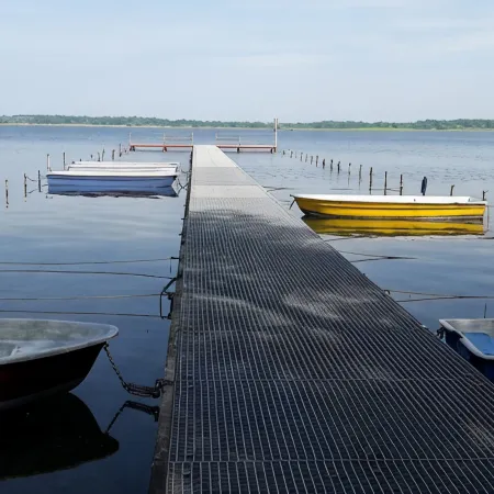 Bungalow "Müritzblau", 250 m to the Müritz & Jetty, Alternative Form of Payment Possible