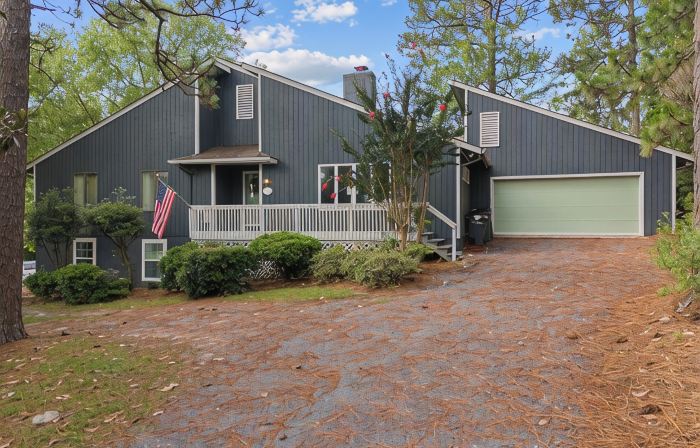 Calhoun Clubhouse 3BR/2BA Home • Sleeps 8 • Fire pit 🔥 • Near #6 & Longleaf ⛳