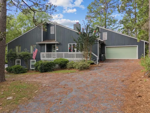 Calhoun Clubhouse 3BR/2BA Home • Sleeps 8 • Fire pit 🔥 • Near #6 & Longleaf ⛳