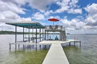 Lakefront w/ Dock, 300mb Wifi, Theater, Arcade - 홈스테이