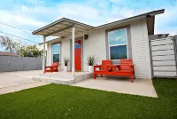Spec-TACO-lar Guest House in Central Phoenix - บังกะโล