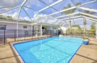 Peaceful home away from home at Sebring! - 수영장