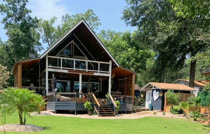 The Perfect Getaway Just 2 hours Northeast of Houston!  Come enjoy tranquility!