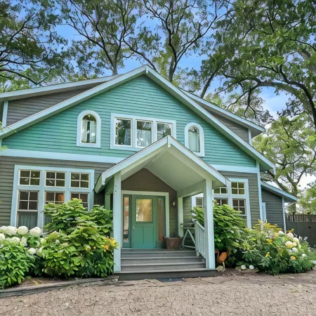 LUXURY Lakefront Property on Private Beach with Stunning Lake Views and Sunsets