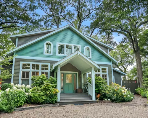 LUXURY Lakefront Property on Private Beach with Stunning Lake Views and Sunsets Hotels in Chikaming Township