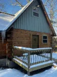 Beautiful country cabin on a natural spring creek!
